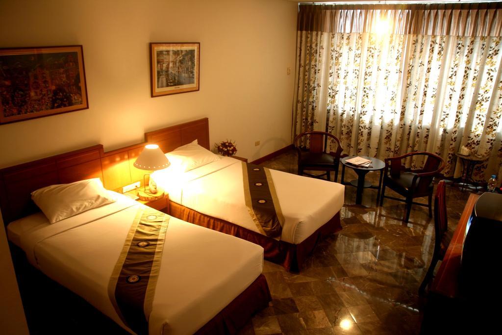 Royal Lanna Hotel Chiang Mai Esterno foto