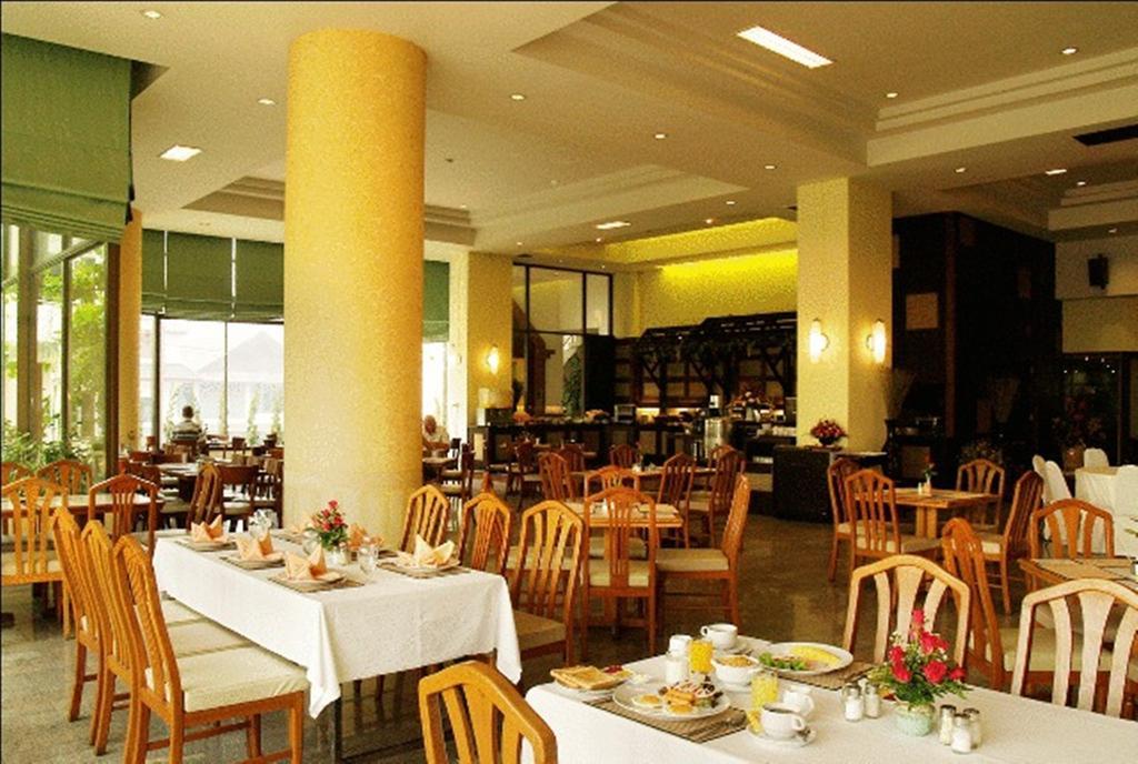 Royal Lanna Hotel Chiang Mai Esterno foto