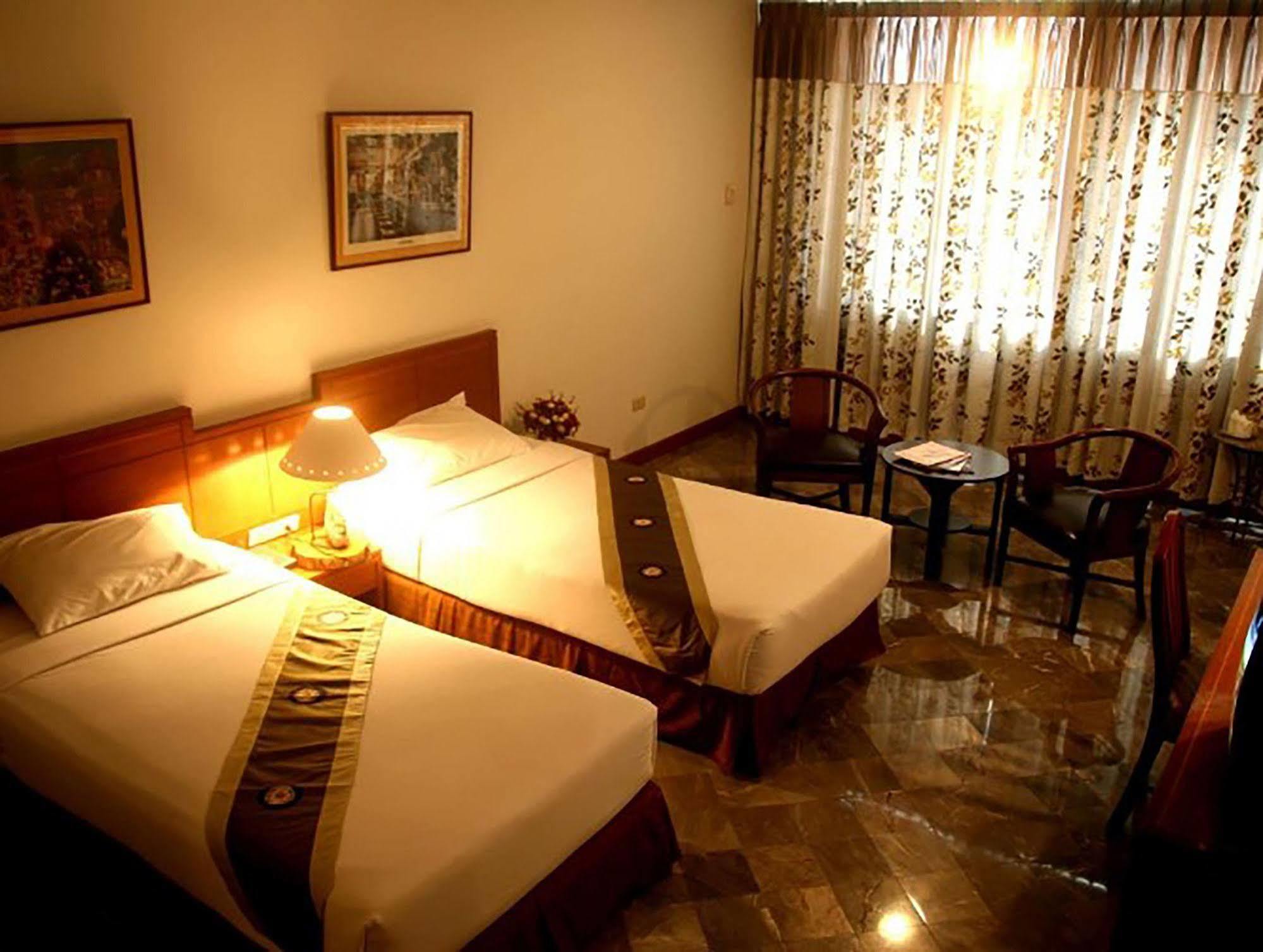 Royal Lanna Hotel Chiang Mai Esterno foto