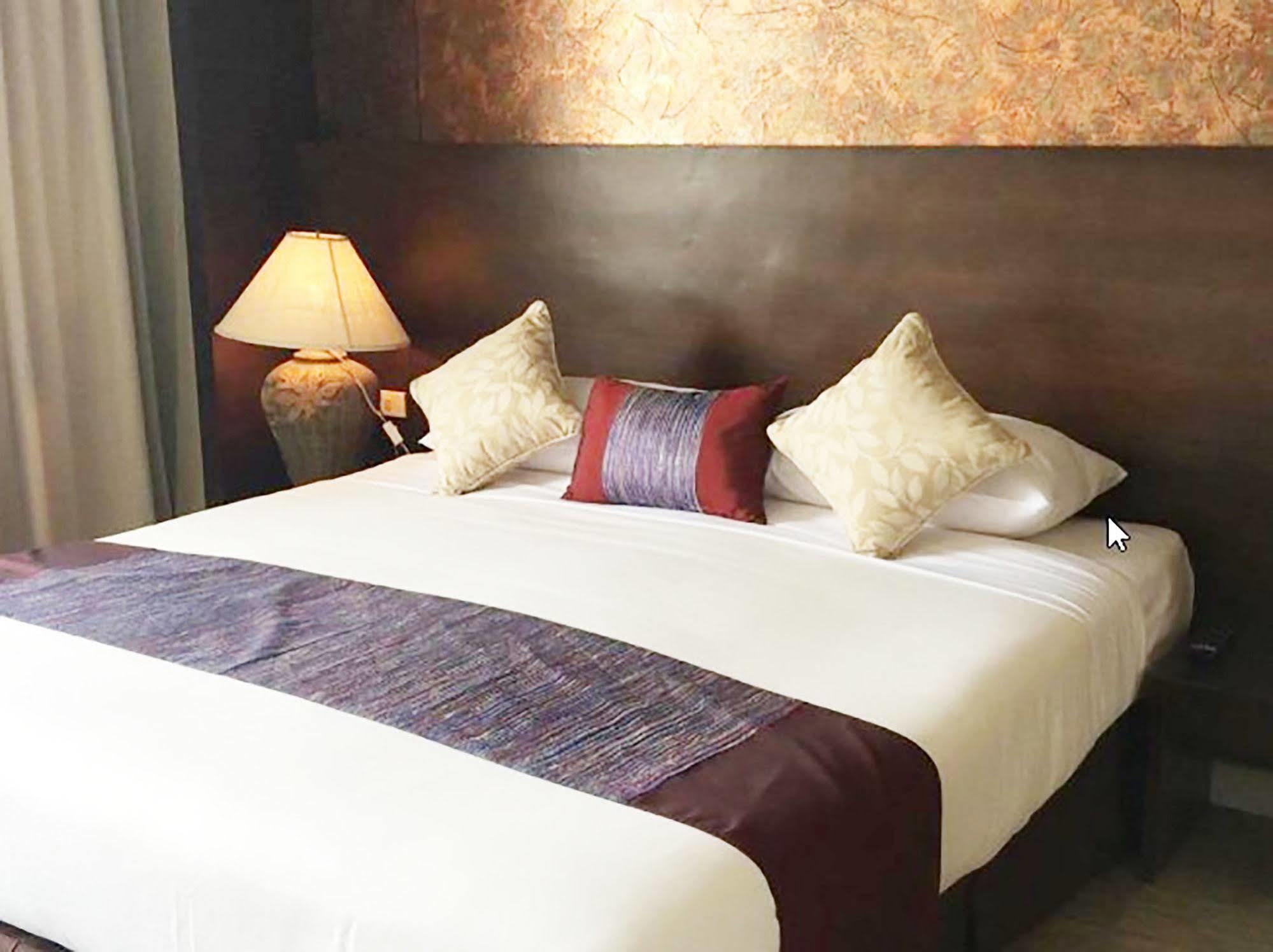 Royal Lanna Hotel Chiang Mai Esterno foto