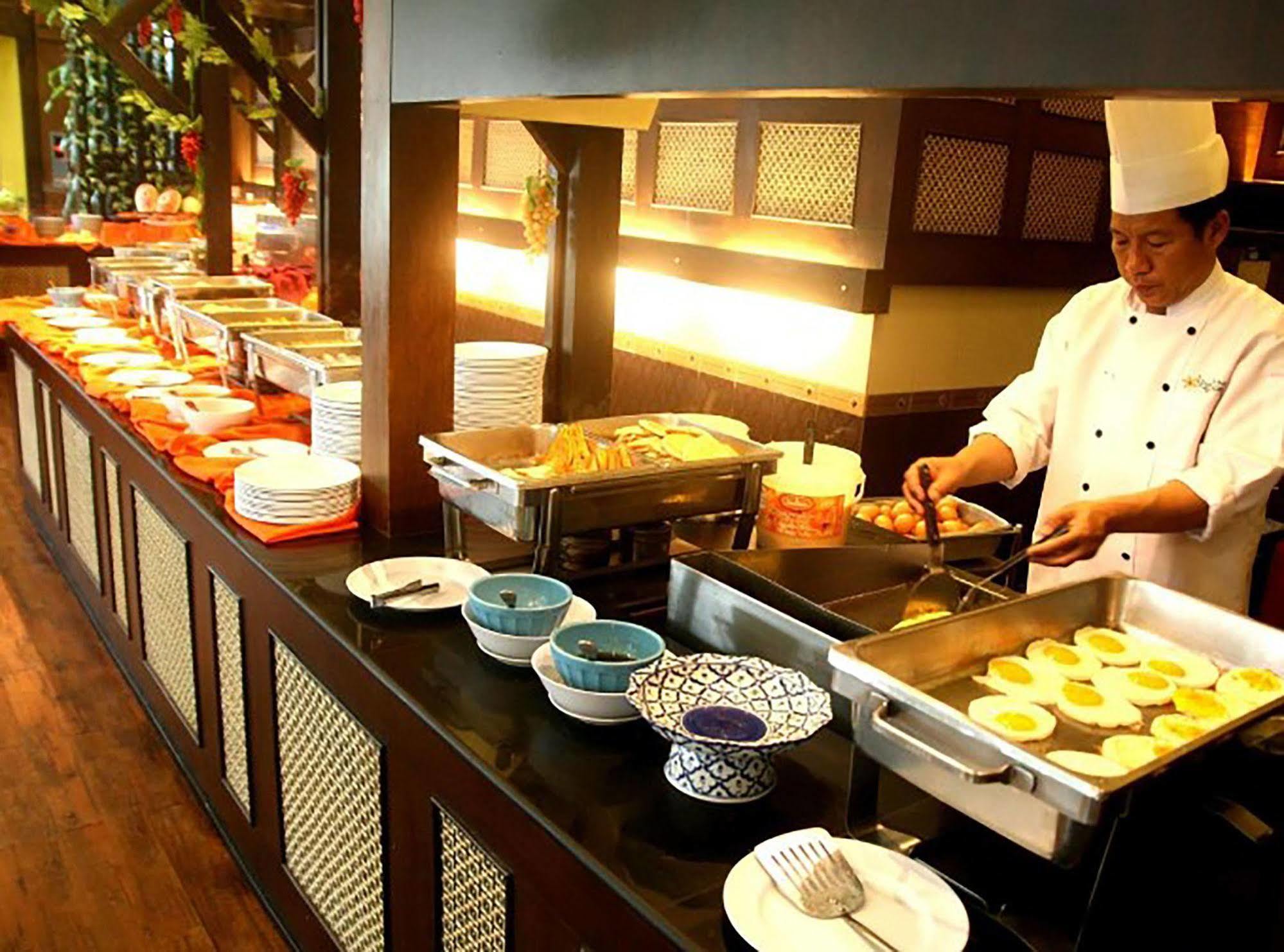 Royal Lanna Hotel Chiang Mai Esterno foto