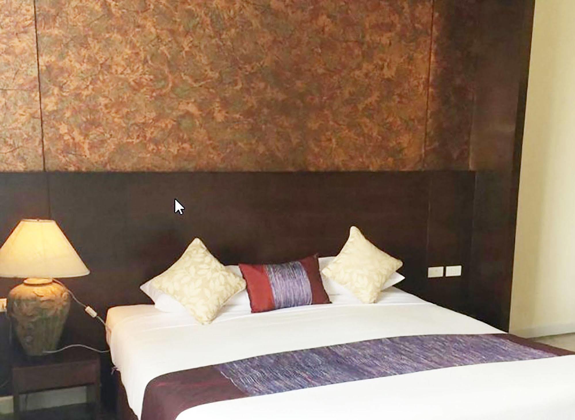 Royal Lanna Hotel Chiang Mai Esterno foto