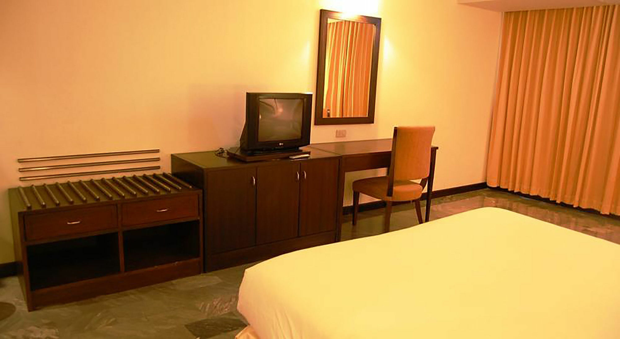Royal Lanna Hotel Chiang Mai Esterno foto